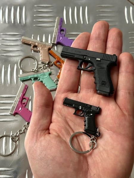 Брелок "Пистолет SigSauer" Койот